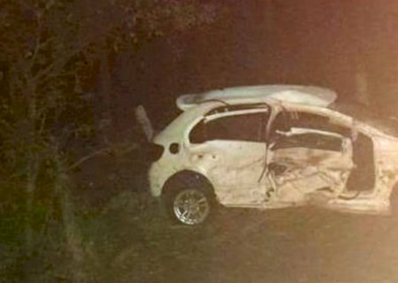 Vaca é arremessada em acidente e padre fica ferido a caminho de missa