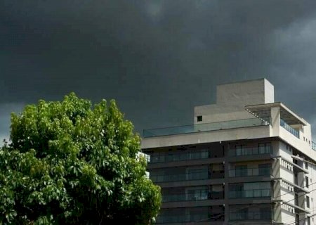 Angélica: Tempestade com ventos de até 100 km/h coloca em risco 33 municípios de MS