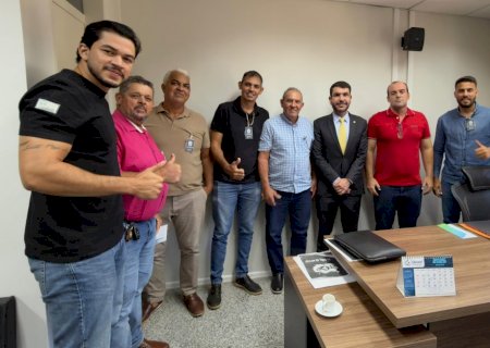 Deputado Jamilson Name recebe comitiva de Rochedo e reforça compromisso com demandas do município
