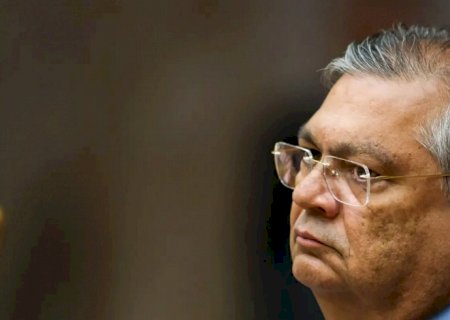 Dino suspende decisão da CPMI do INSS que quebrou sigilos de Lulinha