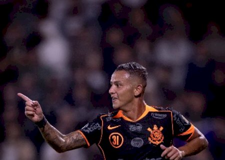 Corinthians vence Platense na Argentina na estreia de Diniz