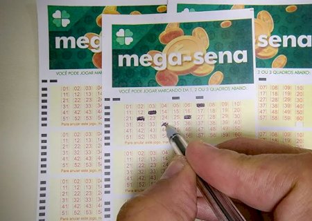 Mega-sena acumula e prêmio vai a R$ 15 milhões na quarta-feira