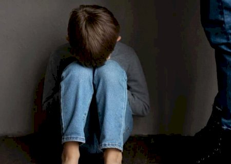 Criança apanha ao tentar impedir agressões do tio contra a mãe em Corumbá