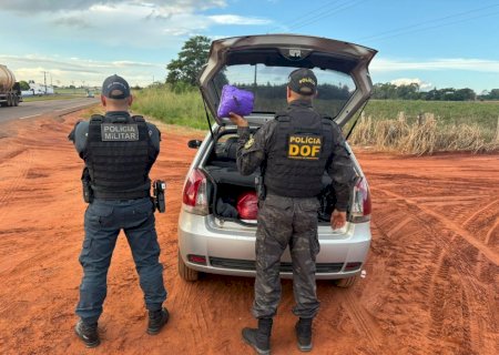 IVINHEMA: DOF prende dupla com maconha durante bloqueio