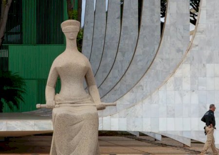STF determina fim de aposentadoria compulsória para juízes condenados