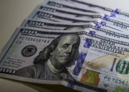 D&oacute;lar fecha em R$ 4,89 com press&atilde;o da infla&ccedil;&atilde;o nos Estados Unidos