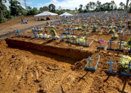 Negacionismo fez brasileiros "perderem" 3,4 anos de vida na pandemia