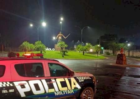 Menino de 4 anos é encontrado chorando e sozinho às margens de rodovia