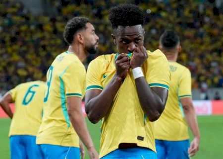 Brasil goleia Panam&aacute; no Maracan&atilde; em despedida antes da Copa do Mundo
