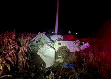 Motorista do tr&aacute;fico capota Hilux lotada de maconha e morre na MS-289