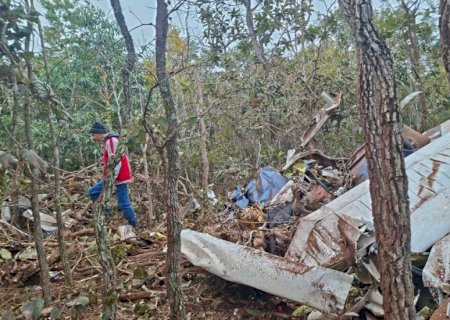 Avião que caiu em Campo Grande é encontrado pelos bombeiros; piloto e passageira morreram