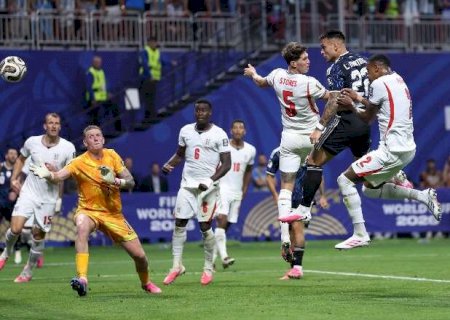 Argentina vira sobre a Inglaterra no fim e vai &agrave; final da Copa do Mundo