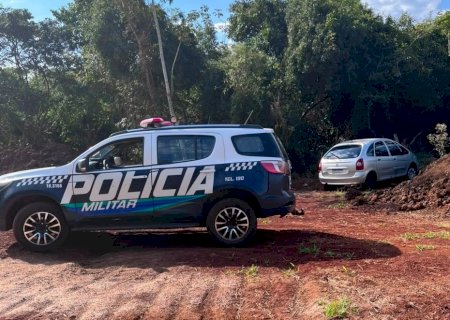 Veículo suspeito é encontrado escondido em mata em Maracaju