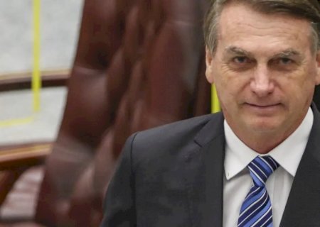 Alexandre de Moraes decide manter Bolsonaro em prisão domiciliar