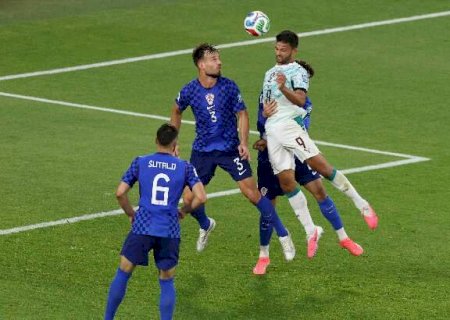 Portugal vira sobre Cro&aacute;cia e vai a duelo contra Espanha nas oitavas