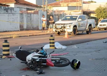 Motociclista morre e outro fica gravemente ferido em cruzamento