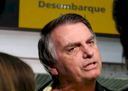 Bolsonaro pede ao STF para se consultar com a mulher de Flávio, que é dentista