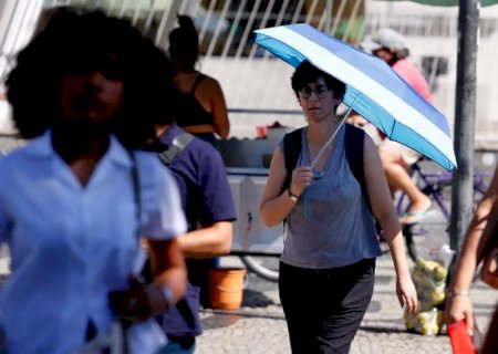 Salário mínimo deverá subir para R$ 1.741 em 2027