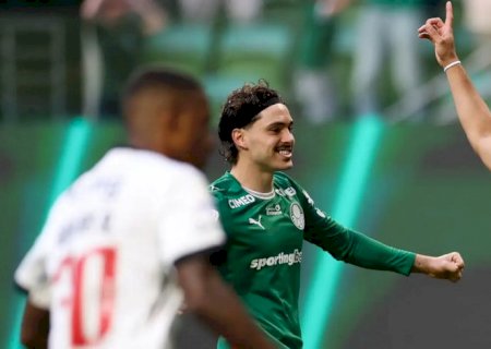 Palmeiras goleia Vasco e volta a abrir frente no Brasileirão: 4 a 1