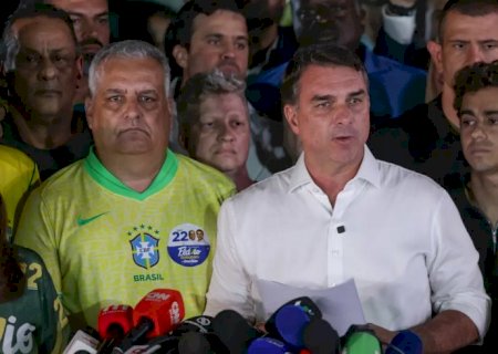 PF investiga circunstâncias da fuga de Flávio Bolsonaro do Brasil