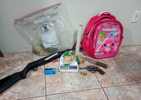 NOVA ANDRADINA: Choque prende dois homens e apreende armas e drogas