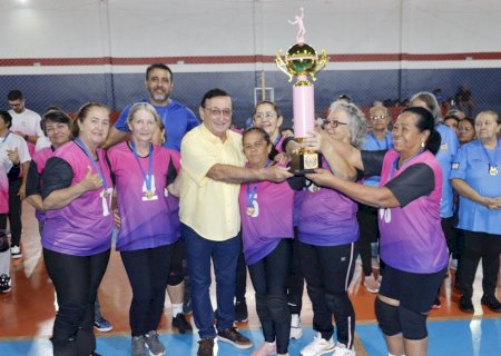 Angélica realiza Copa de Vôlei Adaptado 60+ Feminino e reúne atletas da região